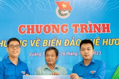 Tuổi trẻ hướng về biển đảo quê hương