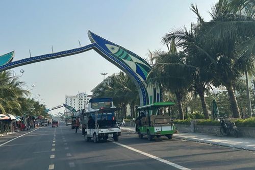 Thanh Hóa: Tạm giữ 32 xe điện 4 bánh tại Hải Tiến