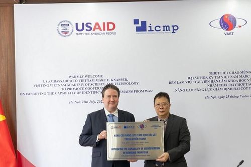 Mỹ cam kết giúp Việt Nam nâng cao năng lực giám định hài cốt