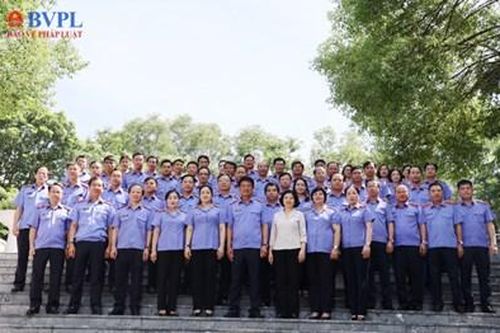 Đoàn cán bộ VKSND tối cao dâng hương tưởng niệm đồng chí Hoàng Quốc Việt