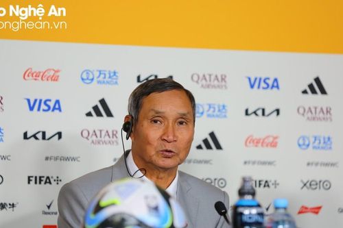 HLV Mai Đức Chung: 'Thời tiết ở Hamilton lạnh, nhưng trái tim cầu thủ nữ Việt Nam nóng lắm'
