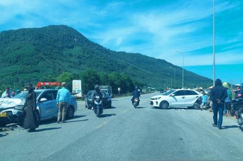 Tai nạn liên hoàn ở Hà Tĩnh, một người tử vong, 4 người bị thương