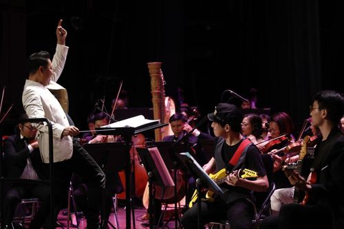 Nhạc trưởng Lê Phi Phi trở lại với chương trình Rock Symphony Vol.3