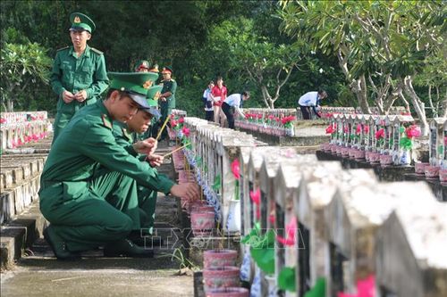 Tháng Bảy về thăm 'Nghĩa trang Trường Sơn' ở biên giới Tây Nam
