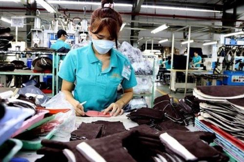 Ngành dệt may: Tìm cơ hội trong tình cảnh khó khăn