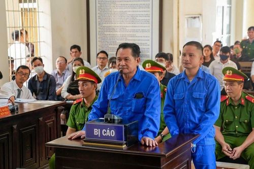 Vì sao hoãn phiên xử vụ án cha con đại gia Thiện 'Soi' cho vay lãi nặng và rửa tiền?