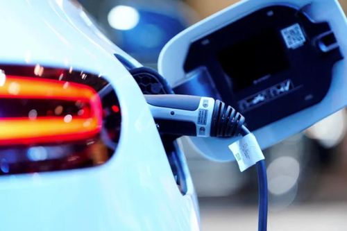 Sai lầm của Nhật Bản về xe điện: Bài học cảnh báo về chính sách công nghiệp cho nhiều nước