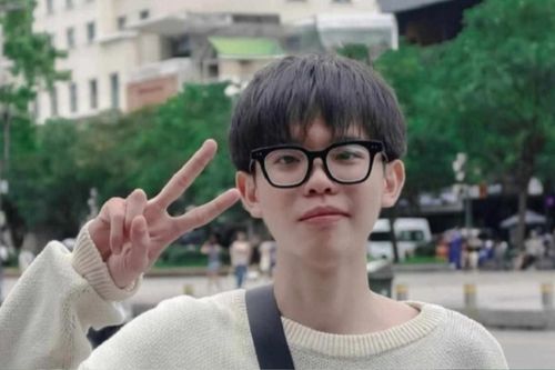 Nhân vật Kaito Kid chuyên đoán đề thi tốt nghiệp THPT chính thức lộ diện