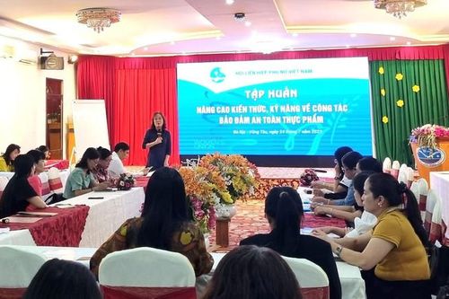 Nâng cao kiến thức, kỹ năng cho cán bộ, hội viên, phụ nữ về đảm bảo an toàn thực phẩm