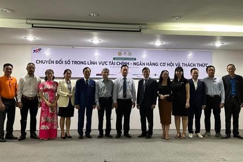 Cơ hội và thách thức trong chuyển đổi số ngành tài chính ngân hàng
