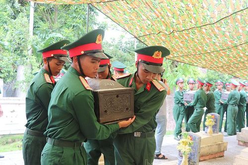 Thực hiện chính sách hậu phương quân đội