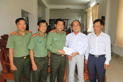 Công an Đồng Tháp làm tốt công tác 'Đền ơn đáp nghĩa'