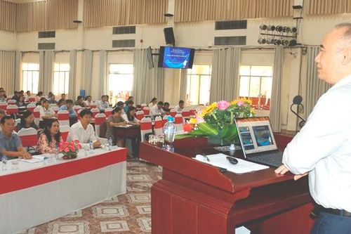 Cập nhật kiến thức đối ngoại và hội nhập quốc tế