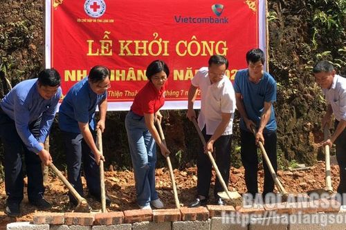 Khởi công xây dựng nhà nhân ái cho hộ nghèo tại huyện Bình Gia