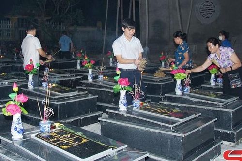 Huyện Phù Yên thắp nến tri ân các Anh hùng Liệt sĩ