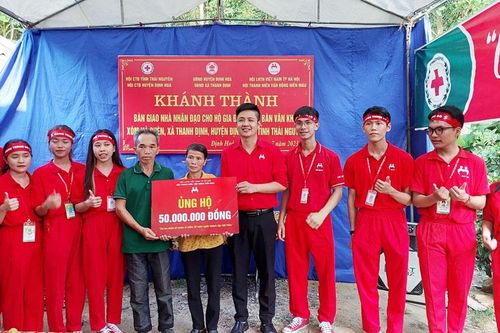 Định Hóa: Bàn giao nhà Nhân đạo tặng hộ nghèo