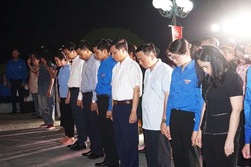Tuổi trẻ Thái Nguyên thắp nến tri ân các Anh hùng liệt sĩ