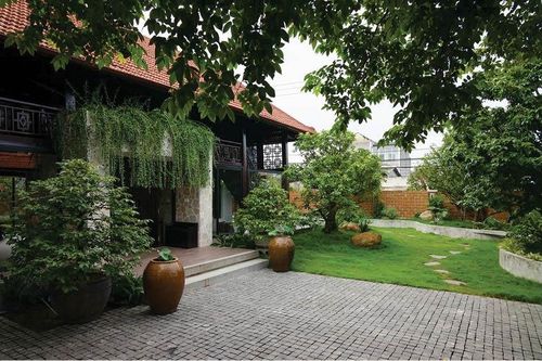 Gần gũi sắc nâu