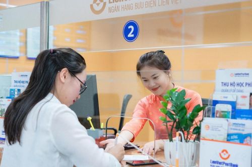 Ngân hàng LPBank (LPB): Lãi ròng giảm 50%, nợ xấu tăng mạnh so với đầu năm