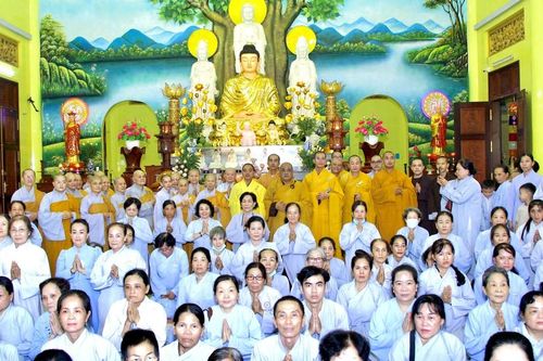 Bến Tre: Ban Trị sự GHPGVN H.Mỏ Cày Bắc cúng dường 4 trường hạ nhân mùa An cư kiết hạ