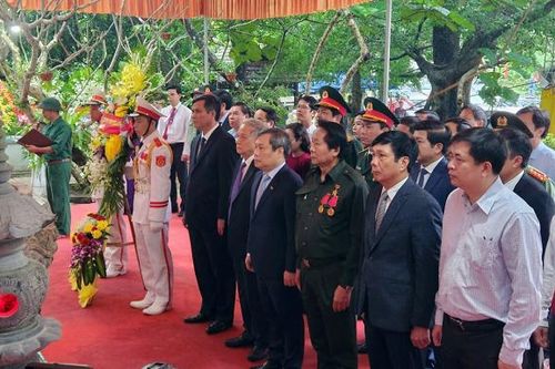 Linh thiêng các 'địa chỉ đỏ' dọc dãy Trường Sơn huyền thoại