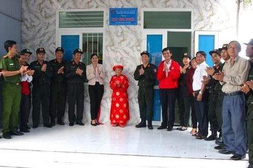 Cảnh sát cơ động chú trọng công tác đền ơn đáp nghĩa, tri ân người có công