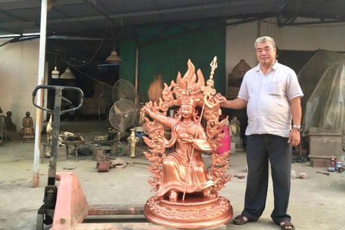 Cựu chiến binh Phan Trọng Điền, tự học thành tài với nghề đúc đồng