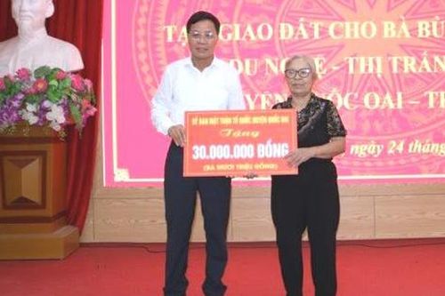 Huyện Quốc Oai tạm giao đất cho vợ liệt sĩ theo chỉ đạo của Bí thư Thành ủy Hà Nội