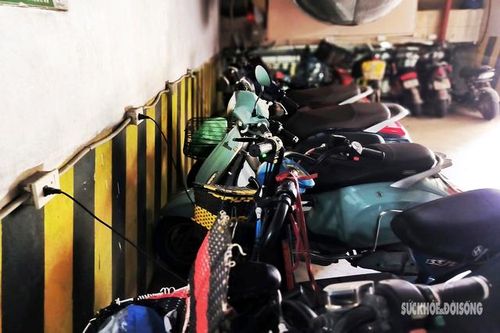 Sạc pin xe điện ở hầm chung cư, tiềm ẩn nguy cơ cháy nổ