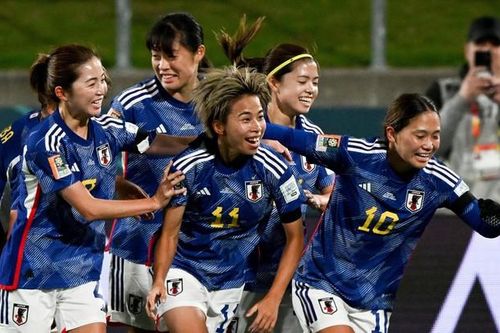 ĐT nữ Nhật Bản đặt một chân vào vòng knock-out World Cup
