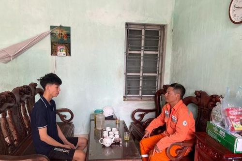 Anh thợ điện Thủ đô dũng cảm cứu nam sinh viên bị đuối nước