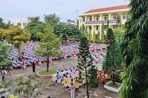 Bạc Liêu: Ngăn chặn tình trạng 'loạn thu' trong năm học mới
