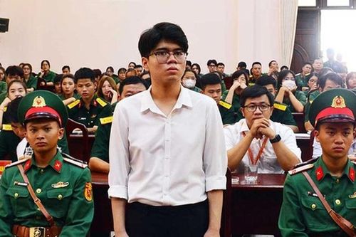 Xét xử cựu admin đưa tin giả 'nữ sinh bị xâm hại ở trường quân sự'