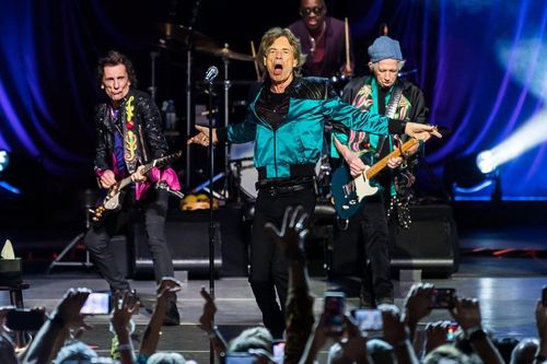 Trưởng nhóm 'The Rolling Stones': Tuổi 80 rực rỡ của Mick Jagger