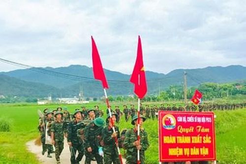 Để tình quân dân bền chặt