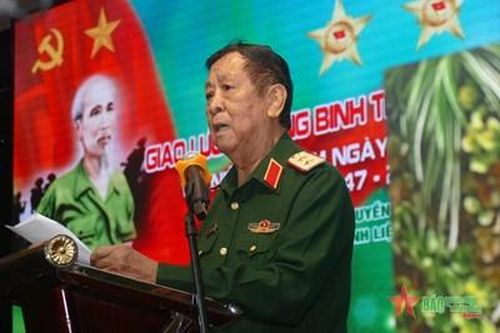 Họp mặt, giao lưu thương binh tiêu biểu và gia đình liệt sĩ