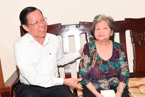 Trách nhiệm, nghĩa vụ và tấm lòng