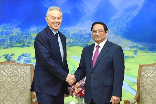 Thu hút đầu tư nước ngoài chất lượng cao và phát triển trung tâm tài chính tại Việt Nam