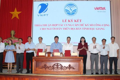 Hậu Giang: Năm 2023, ít nhất 50% người dân được cấp chứng thư số để sử dụng chữ ký số