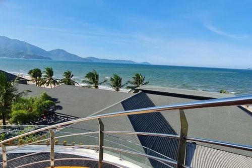 Ngắm Đà Nẵng từ cây cầu đi bộ độc đáo hình sóng biển