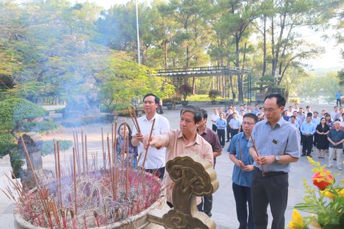 Gửi lời tri ân