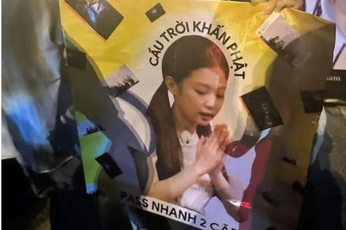 Đổ xô rao bán 'lỗ' vé xem concert BLACKPINK tại Hà Nội
