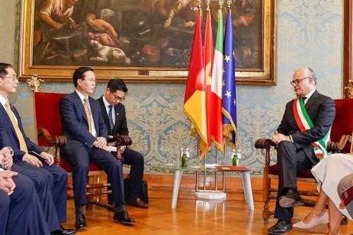 Chủ tịch nước Võ Văn Thưởng tiếp Thị trưởng thành phố Rome, Italy