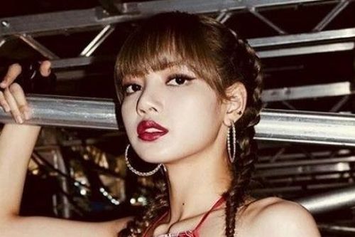Bốn cô gái nhóm nhạc BlackPink dịu dàng, nữ tính cùng các kiểu tóc tết