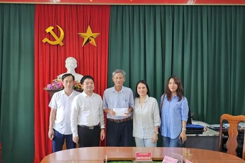 Báo Công Thương tri ân các gia đình chính sách nhân Ngày Thương binh - Liệt sĩ 27/7