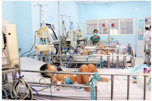 TP Hồ Chí Minh: Lo ngại thiếu thuốc điều trị bệnh tay - chân - miệng