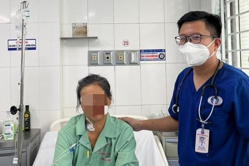 Hai bà cháu nhập viện gấp sau ăn thịt cóc