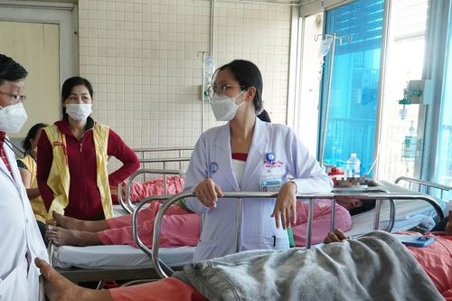 Cập nhật tình trạng sức khỏe các nạn nhân bị ngạt khí khi dọn cống thoát nước