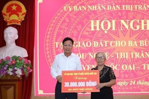 Sau chỉ đạo của Bí thư Thành ủy Hà Nội, vợ liệt sĩ được giao đất, hỗ trợ tiền làm nhà