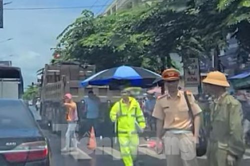 Bé trai 8 tuổi ở Bình Phước tử vong dưới gầm xe ben